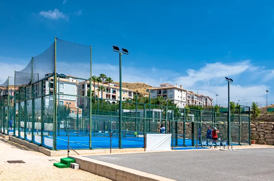 Pádel Bonalba Club Clases de pádel niños y adultos Alquiler pistas pádel Bolsa jugadores pádel